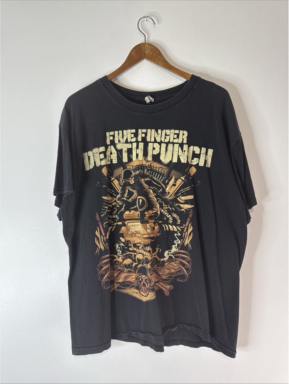 Five Finger Death Punch Shirt Mens XL Black 2016 Concert Tour Band Metal Tee